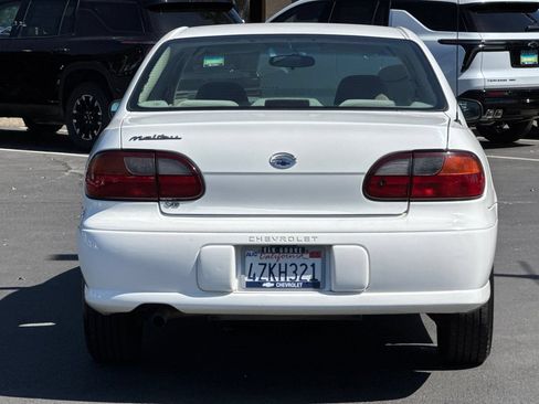 Used 2002 Chevrolet Malibu V6 w/ Preferred Equipment Group 1 FWD image 4