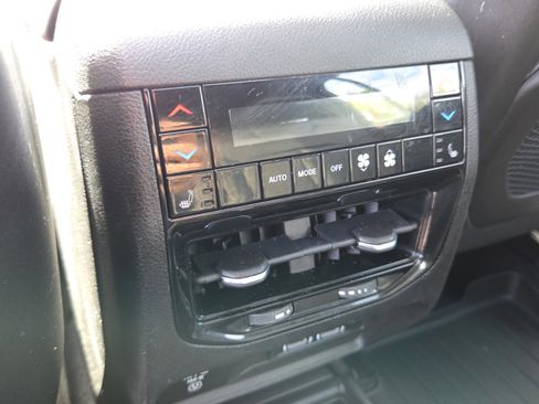 Used 2021 Jeep Grand Cherokee L Overland w/ Luxury Tech Group IV image 14