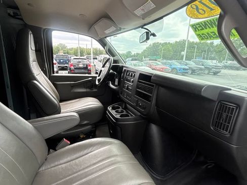 Used 2018 Chevrolet Express 3500 Extended w/ Driver Convenience Package RWD image 10