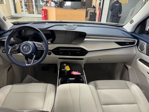 Used 2025 Buick Enclave Avenir w/ Super Cruise Package image 14