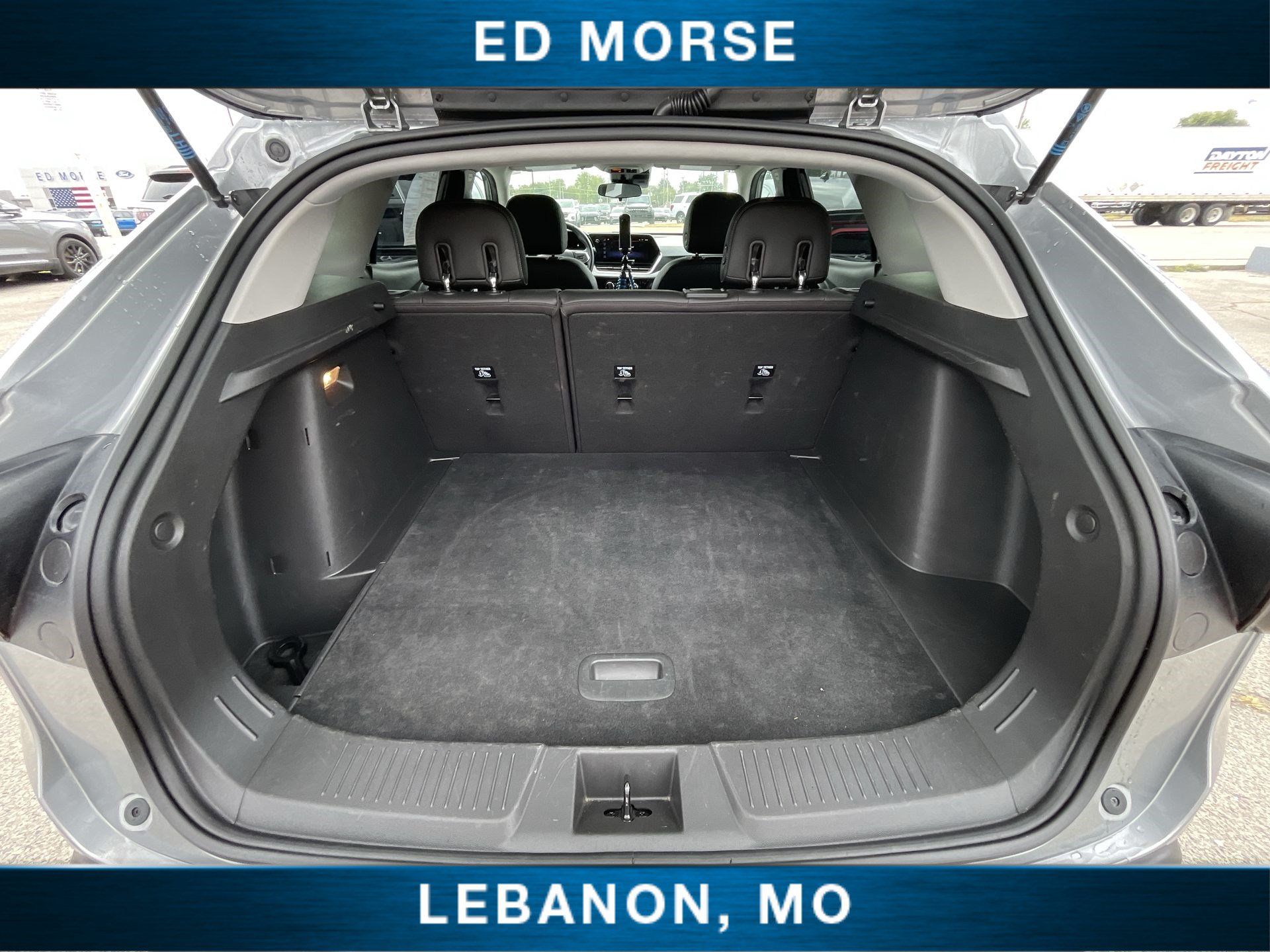 Certified 2025 Chevrolet Trax LT w/ LT Convenience Package FWD image 24