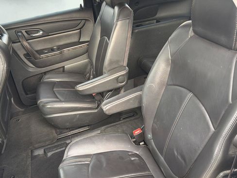 Used 2014 GMC Acadia SLT image 13