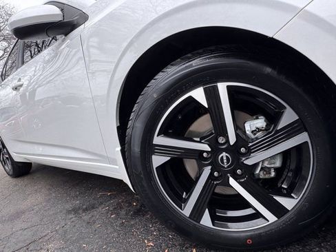 Used 2024 Nissan Sentra SV image 5