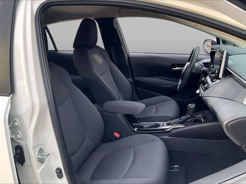 Used 2021 Toyota Corolla LE FWD image 7
