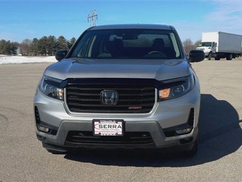 Used 2023 Honda Ridgeline Sport image 3