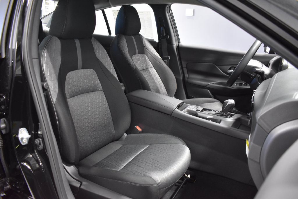 Certified 2026 Nissan Sentra SV w/ SV Convenience Package FWD image 14