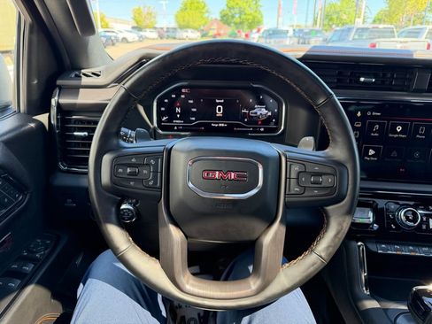 Certified 2025 GMC Sierra 1500 AT4 w/ AT4 Premium Package AWD/4WD image 23