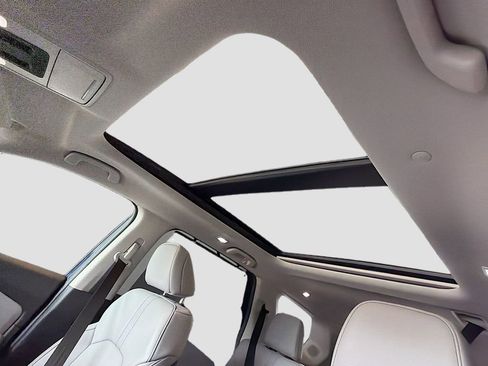 Used 2025 Honda Pilot Touring image 22