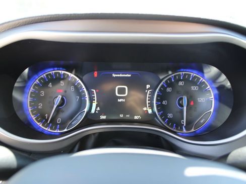 New 2027 Chrysler Pacifica Select w/ Family Tech Group FWD image 29
