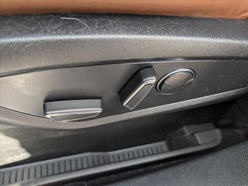 Certified 2022 Lincoln Nautilus Reserve image 30