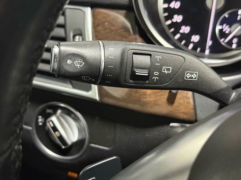 Used 2014 Mercedes-Benz GL 450 4MATIC image 25