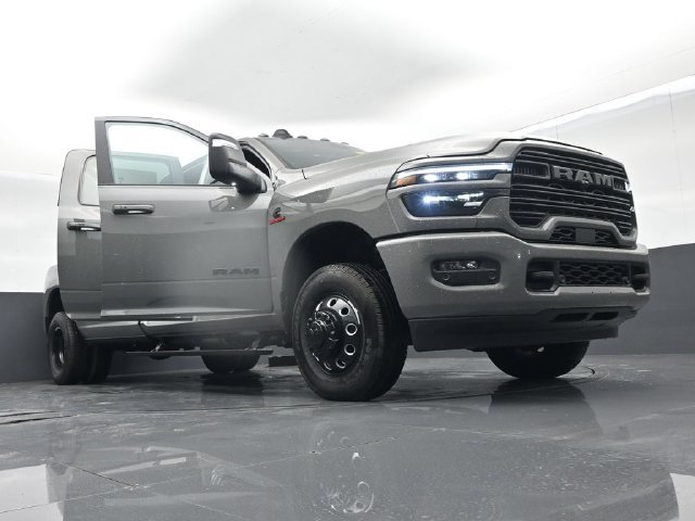New 2026 RAM 3500 Laramie AWD/4WD image 71