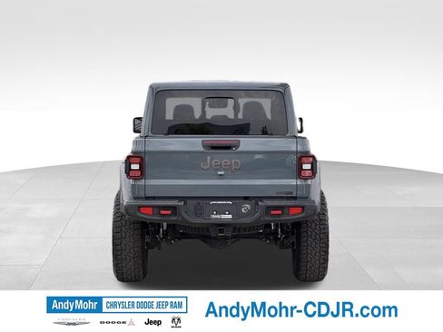 Used 2025 Jeep Gladiator Rubicon AWD/4WD image 6