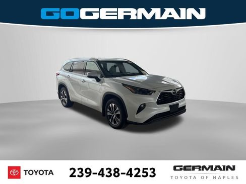 Used 2022 Toyota Highlander XLE image 12