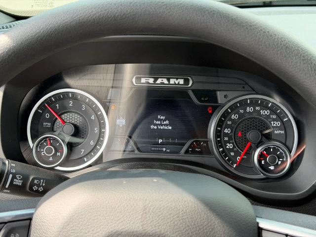 New 2027 RAM 1500 Express AWD/4WD image 13