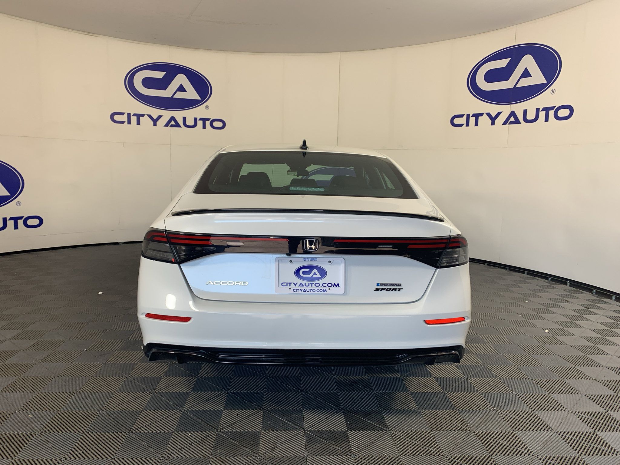 Used 2023 Honda Accord Sport image 4