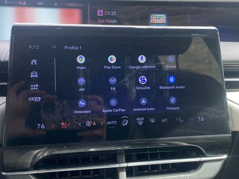 Used 2024 Lincoln Nautilus Premier image 17