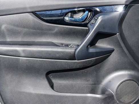 Used 2022 Nissan Rogue Sport SL image 22