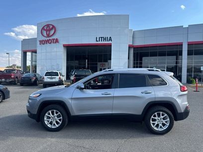 Used 2018 Jeep Cherokee Latitude w/ Safety Group