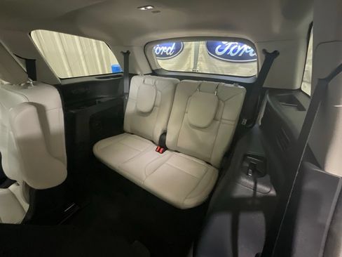 Used 2025 Lincoln Aviator 2WD w/ Jet Appearance Package image 12