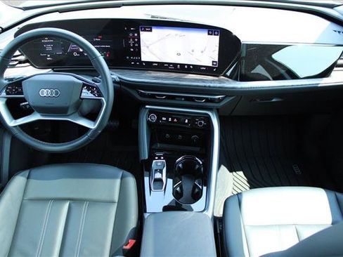 Used 2025 Audi Q5 Premium w/ Convenience Package AWD/4WD image 19