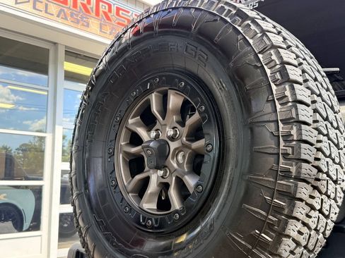 Used 2021 Jeep Wrangler Unlimited Rubicon w/ Trailer Tow Package AWD/4WD image 9