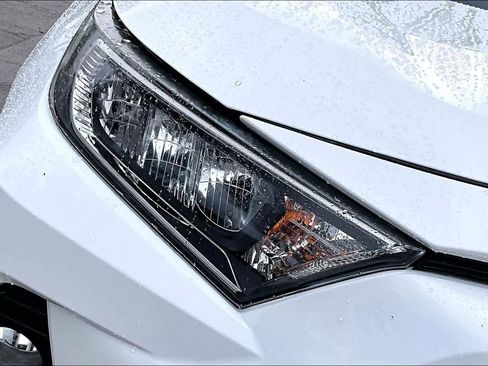 Used 2019 Toyota RAV4 XLE image 28