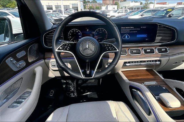 Certified 2024 Mercedes-Benz GLE 450 4MATIC image 4