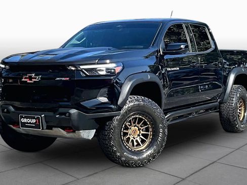 Used 2024 Chevrolet Colorado ZR2 w/ ZR2 Convenience Package III AWD/4WD image 1