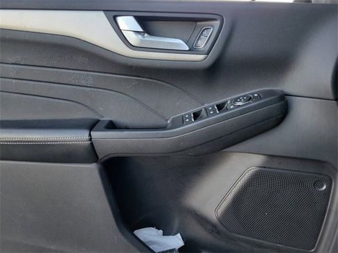 Used 2021 Ford Escape SE w/ SE Sport Appearance Package image 20