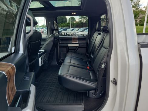 Used 2018 Ford F150 Lariat w/ Equipment Group 502A Luxury AWD/4WD image 11