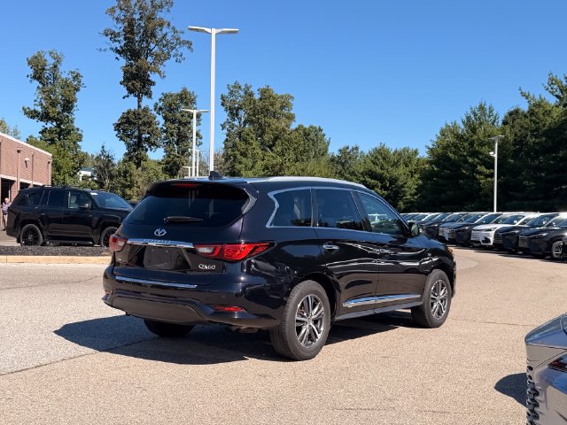 Used 2019 INFINITI QX60 Luxe w/ Essential Package AWD/4WD image 3