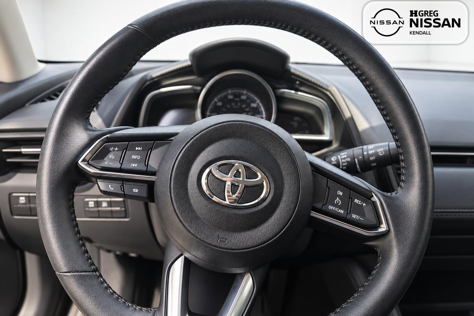 Used 2020 Toyota Yaris XLE FWD image 8