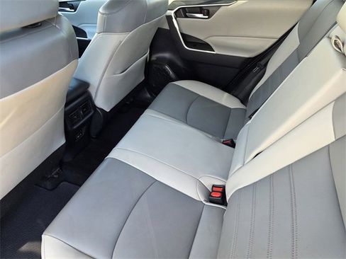 Used 2023 Toyota RAV4 XLE Premium image 21
