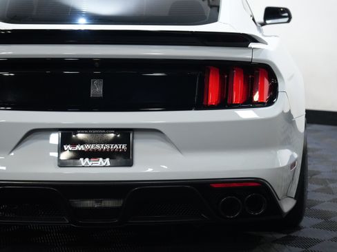 Used 2016 Ford Mustang Shelby GT350 w/ Technology Package RWD image 18