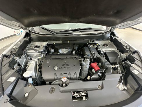Used 2025 Mitsubishi Outlander Sport AWD image 33