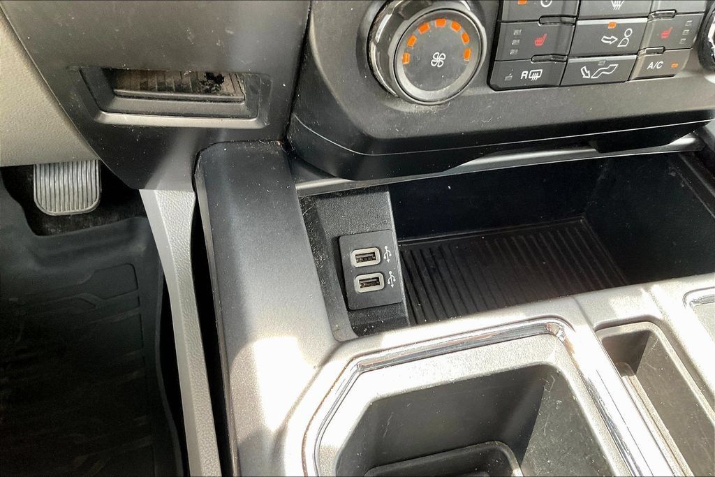 Used 2020 Ford F150 XLT w/ Equipment Group 302A Luxury AWD/4WD image 16