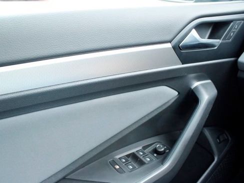 Used 2026 Volkswagen Jetta SE FWD image 24