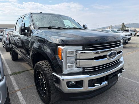 Used 2018 Ford F350 Lariat w/ Lariat Ultimate Package AWD/4WD image 3