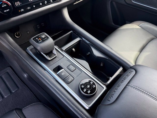 Certified 2026 Nissan Pathfinder SL AWD/4WD image 20