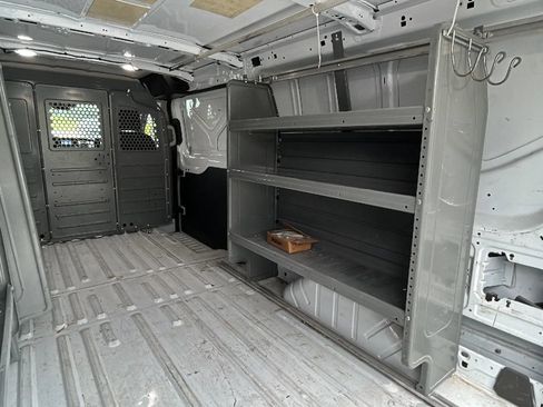 Used 2020 Ford Transit 250 Low Roof RWD image 12