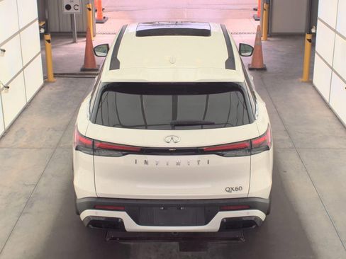 Certified 2025 INFINITI QX60 Pure image 6
