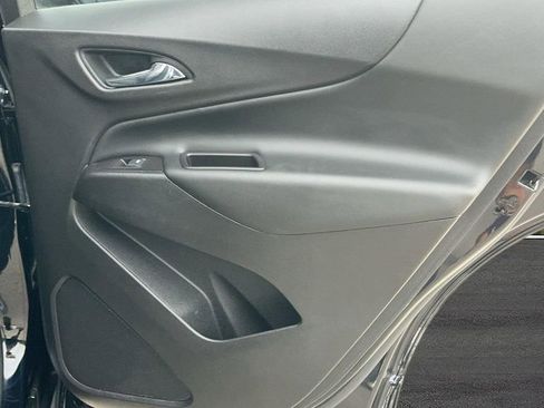 Used 2021 Chevrolet Equinox LT image 16