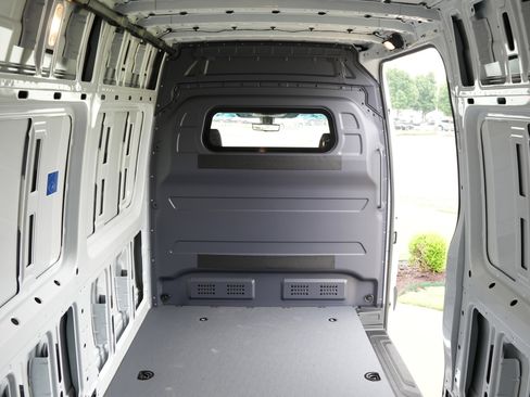 New 2025 Mercedes-Benz Sprinter 2500 image 19