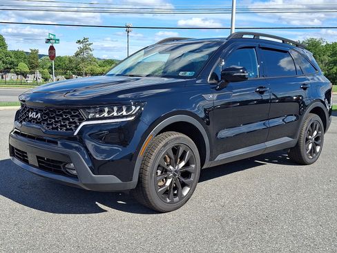 Certified 2023 Kia Sorento X-Line EX AWD/4WD image 3