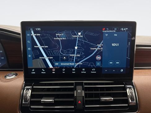 Used 2023 Lincoln Navigator L Reserve w/ Monochromatic Package image 15