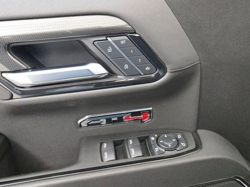 Used 2025 GMC Sierra 1500 AT4 w/ AT4 Premium Package image 22