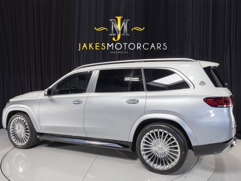 Used 2023 Mercedes-Benz Maybach GLS 600 4MATIC image 6