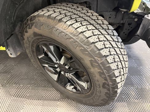 Used 2023 Jeep Wrangler Unlimited Sahara AWD/4WD image 46