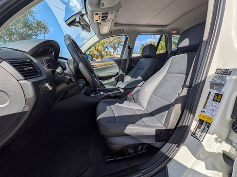 Used 2014 BMW X1 sDrive28i image 8